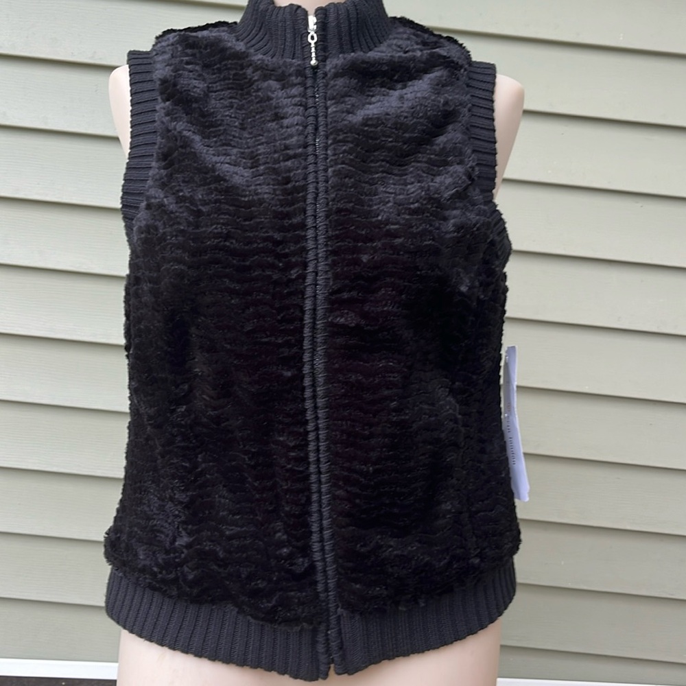 New Erin London extremely soft black lined vest